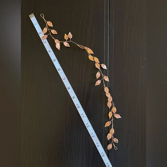 Rose Gold leaf hair accessory - Picture 4 of 4